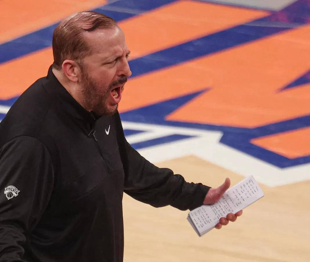 爱游戏体育网址-纽约尼克斯换帅风波：3000万美元签约难救火？