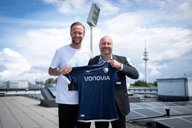 爱游戏中国-官方：波鸿从柏林联签下33岁后卫福格特，双方签约至2027年