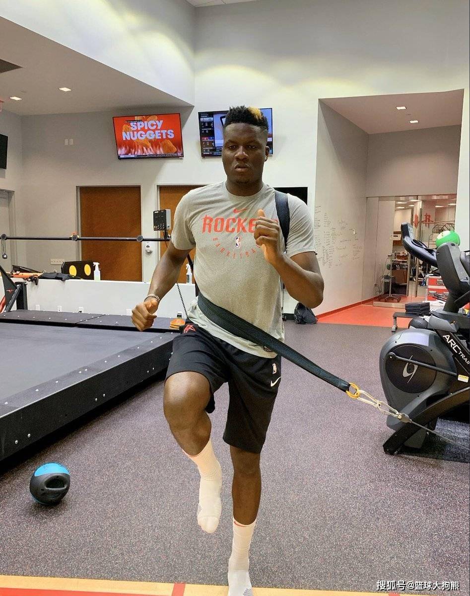 3人5200万薪资！火箭队打造超豪华内线，叫板西部3强，斯通孤注一掷