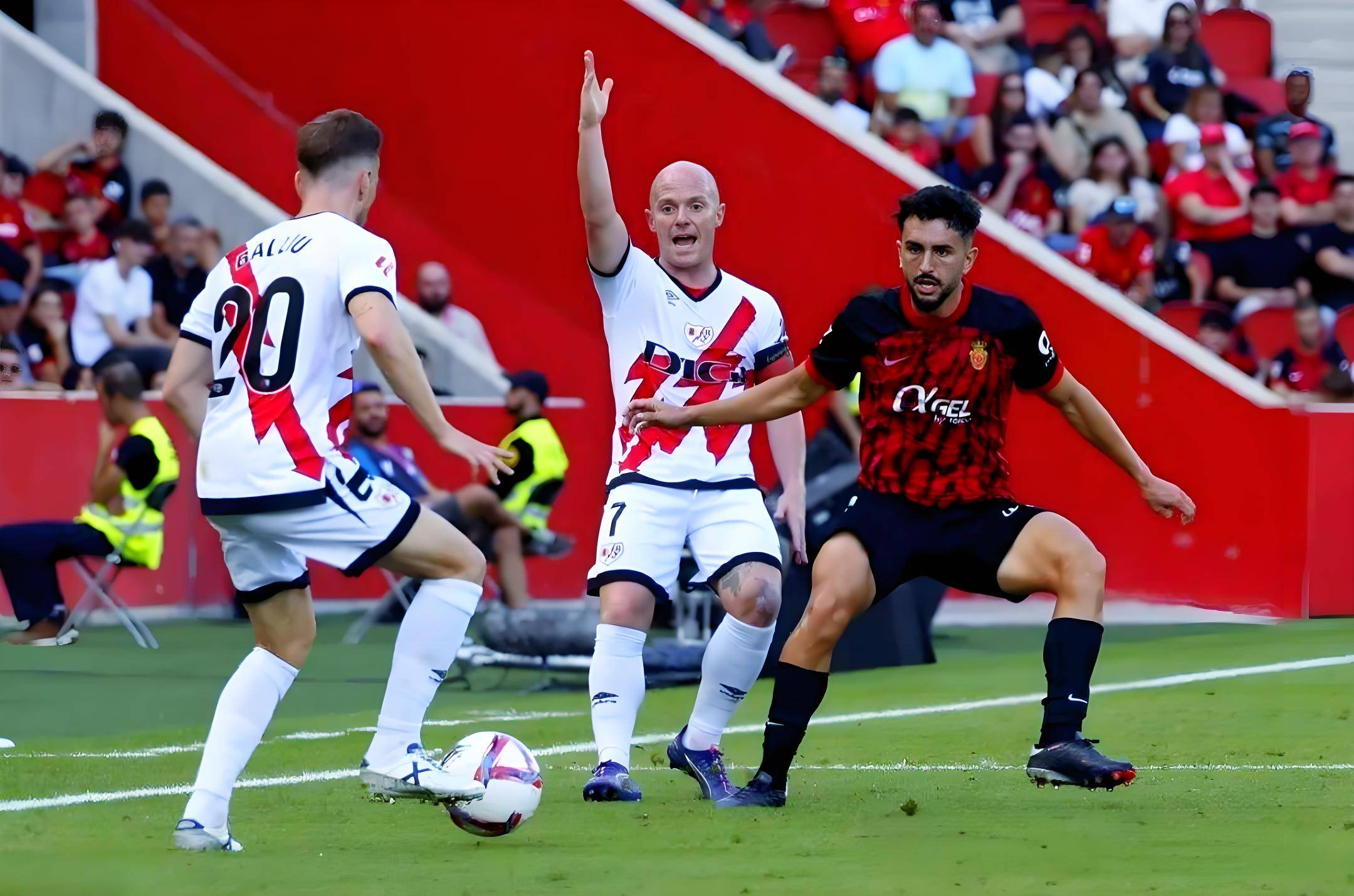 爱游戏体育网址-西甲：马洛卡VS维戈塞尔塔比赛分析