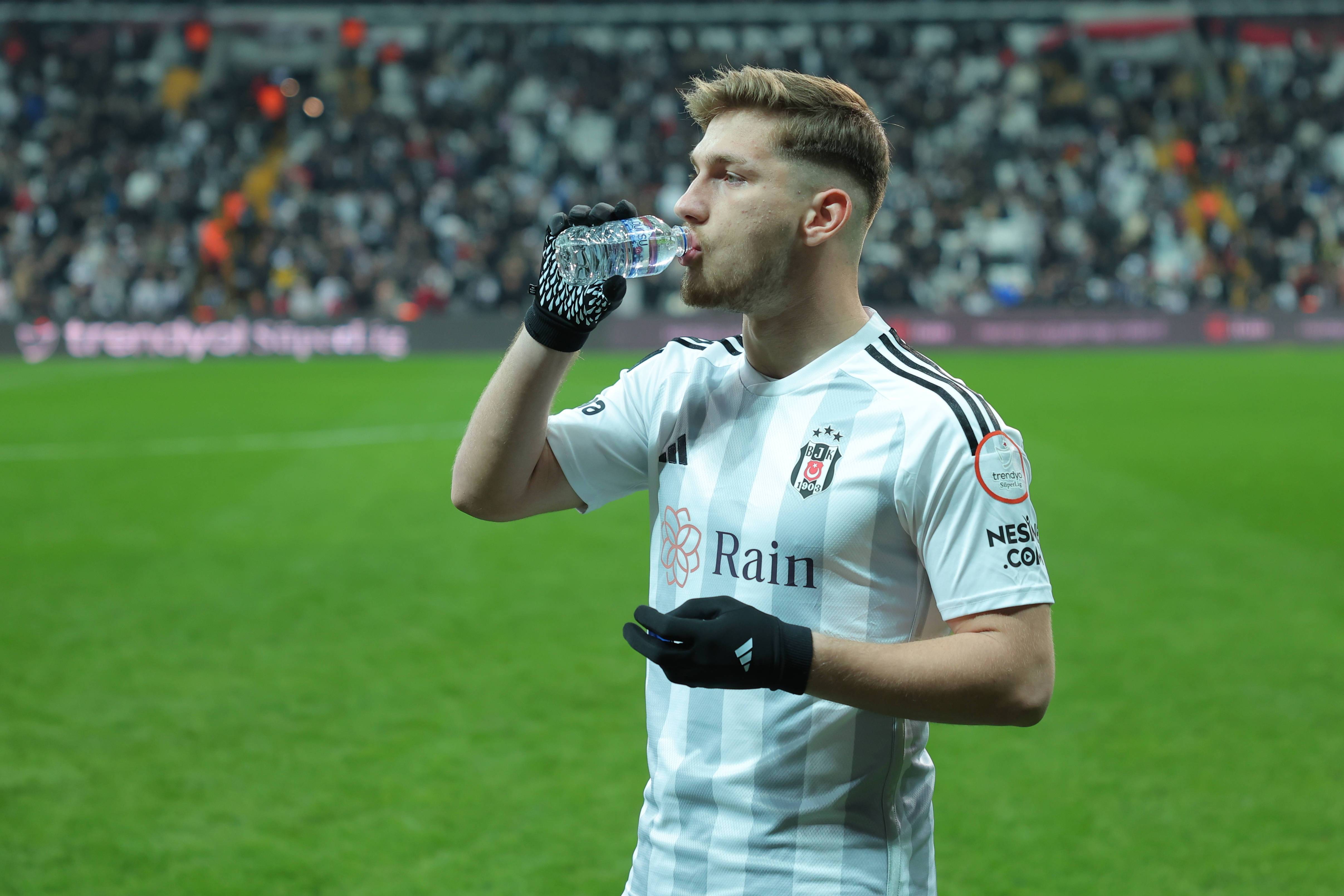 爱游戏体育网址-迪马济奥：卡利亚里敲定贝西克塔斯前锋基利索伊