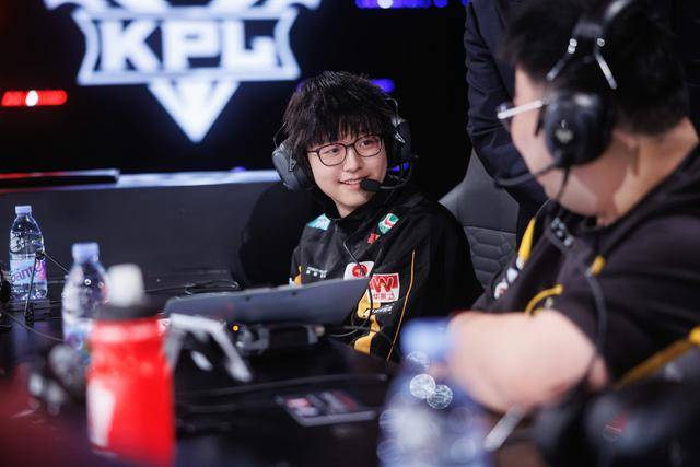 狼队大战WB前瞻,小胖暖阳再交手,老林大战SK,一笙是变数