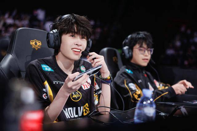 狼队大战WB前瞻,小胖暖阳再交手,老林大战SK,一笙是变数