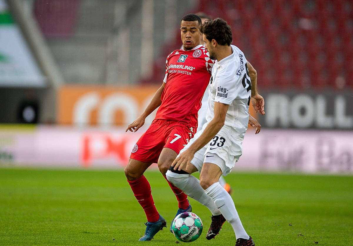 ayxsports-沃尔夫斯堡主场表现不佳，美因茨周中欧会杯逆转成功！