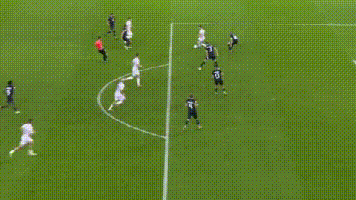 一场1-0绝杀！打出世预赛大黑马：2连胜+力压德国队，或头名出线