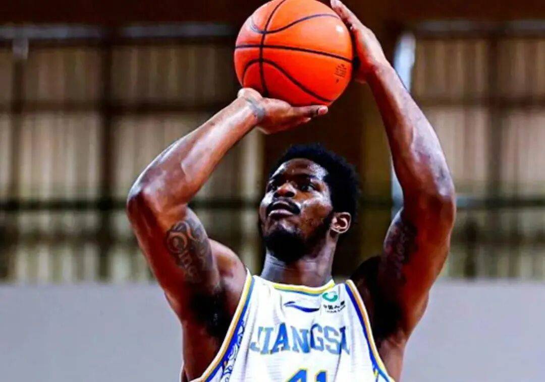 重磅！两名顶级大外援空降CBA，杜锋做明智决定，朱芳雨霸气发声