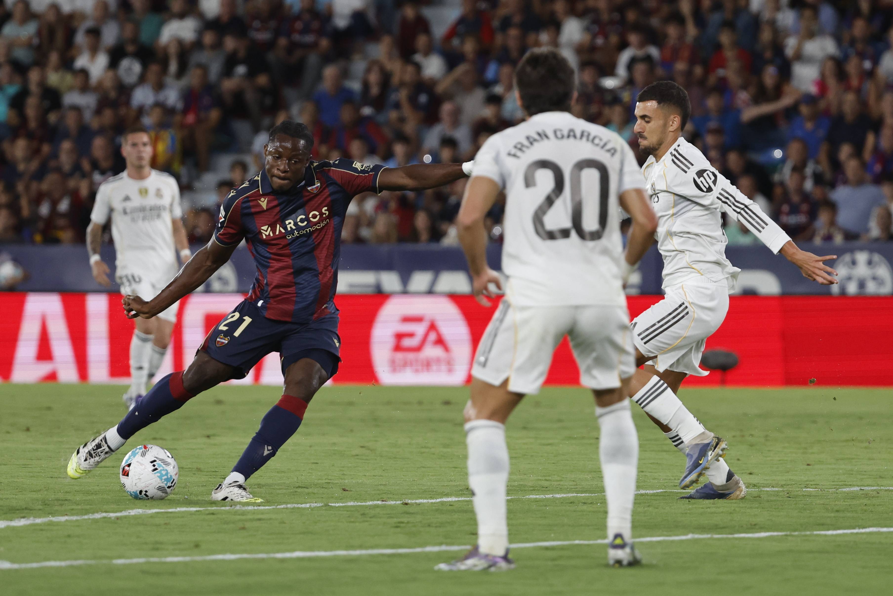 (外代二线)足球——西甲:皇马胜莱万特