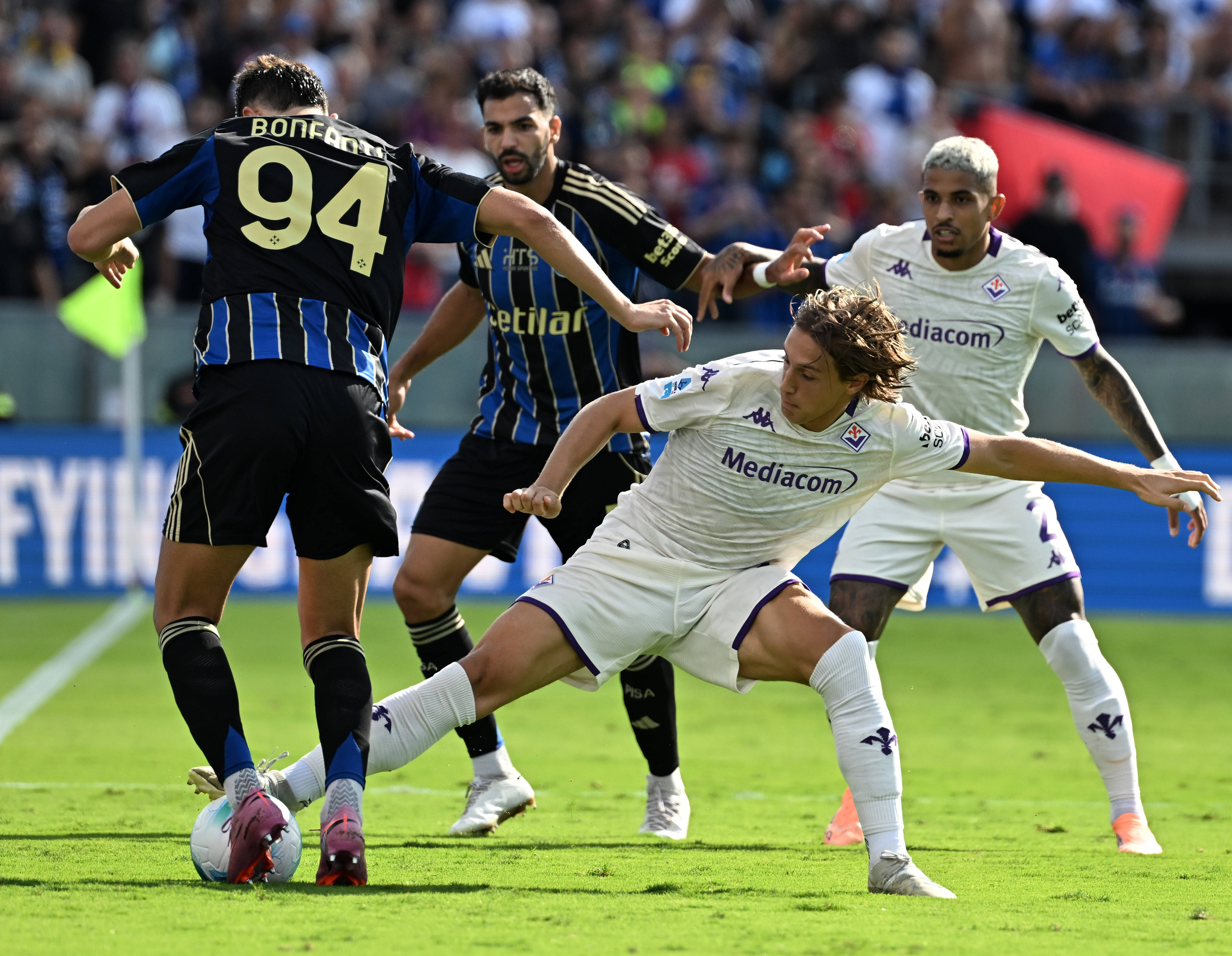 （体育）足球——意甲：比萨平佛罗伦萨