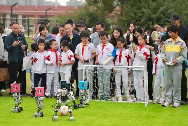 足球“班超”开战！北京“校园足球主题月”启动